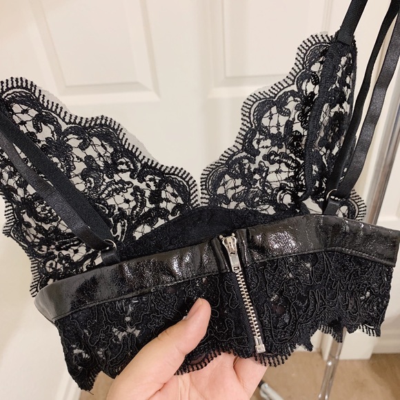 Floral, Sheer Bralette - Picture 6 of 7